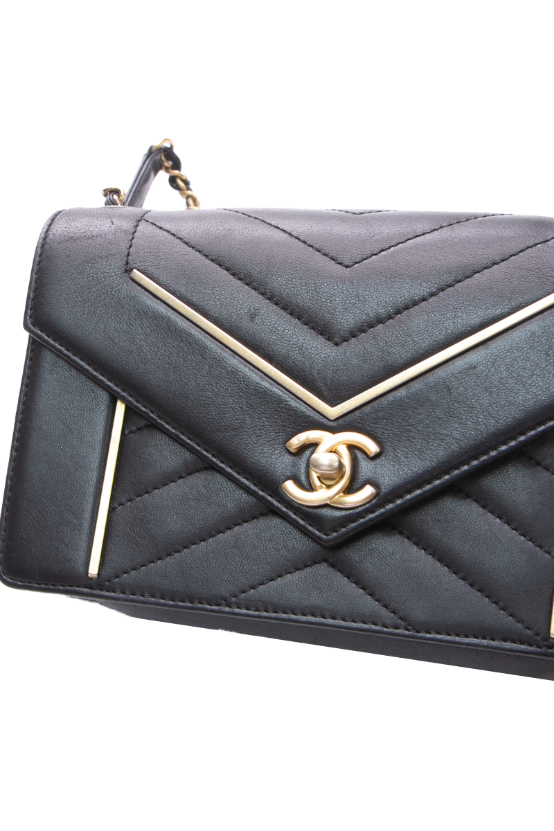 Reversed Chevron Small Flap Bag