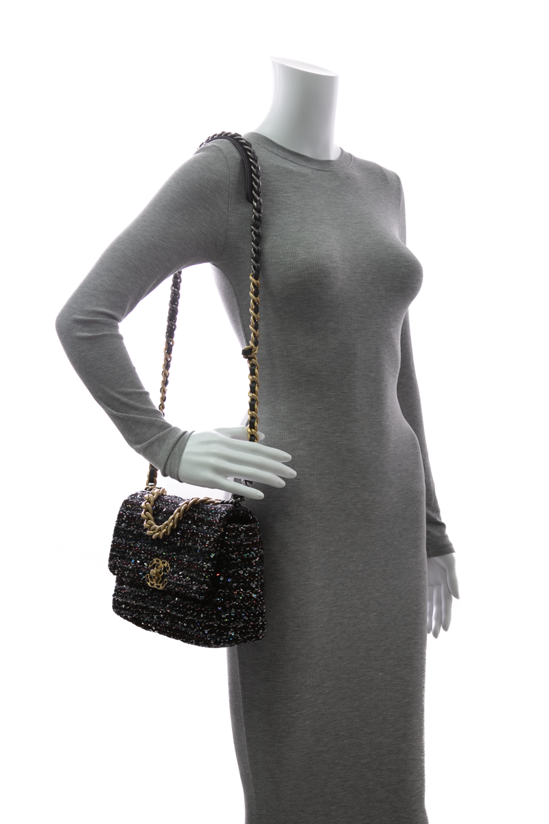Medium Chanel 19 Bag