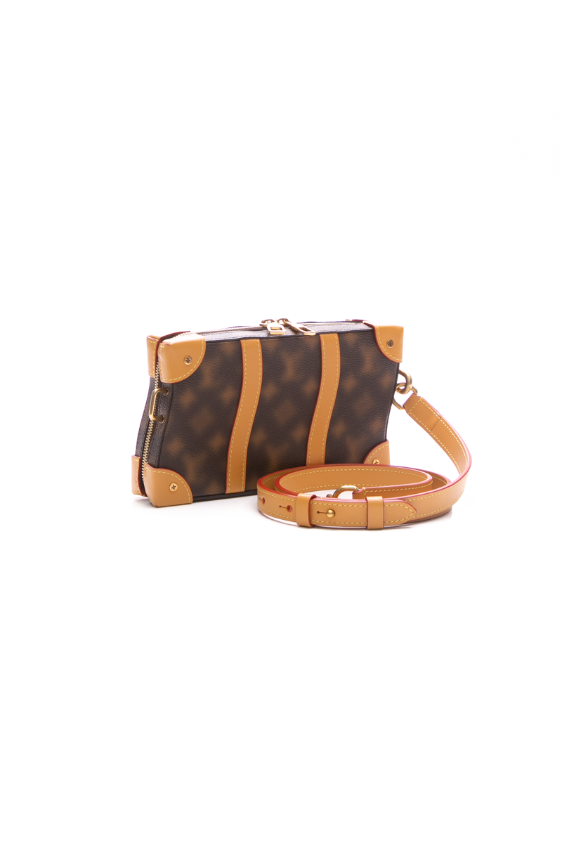 Blurry Trunk Messenger Bag