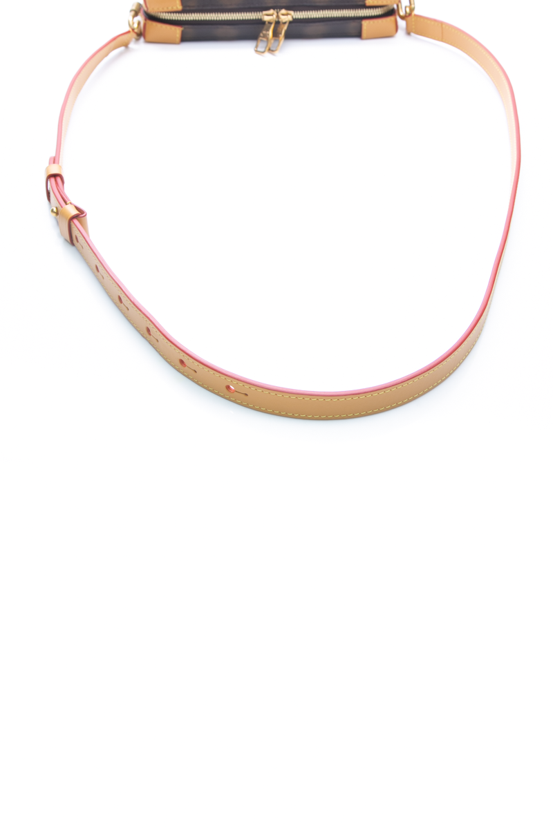 Blurry Trunk Messenger Bag