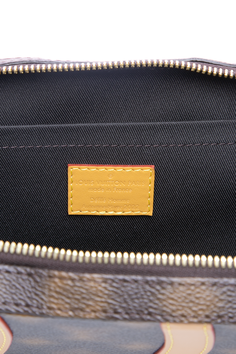 Blurry Trunk Messenger Bag