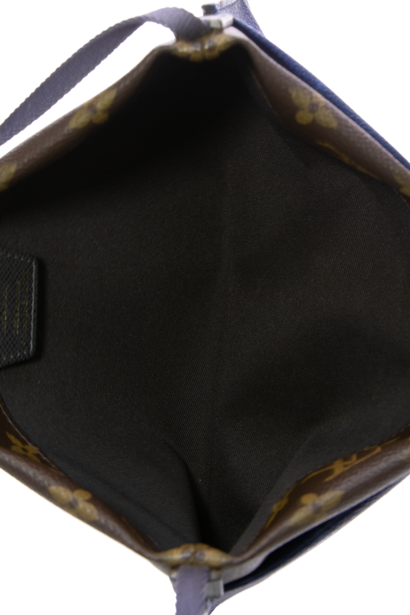 Outdoor Pouch Crossbody Bag