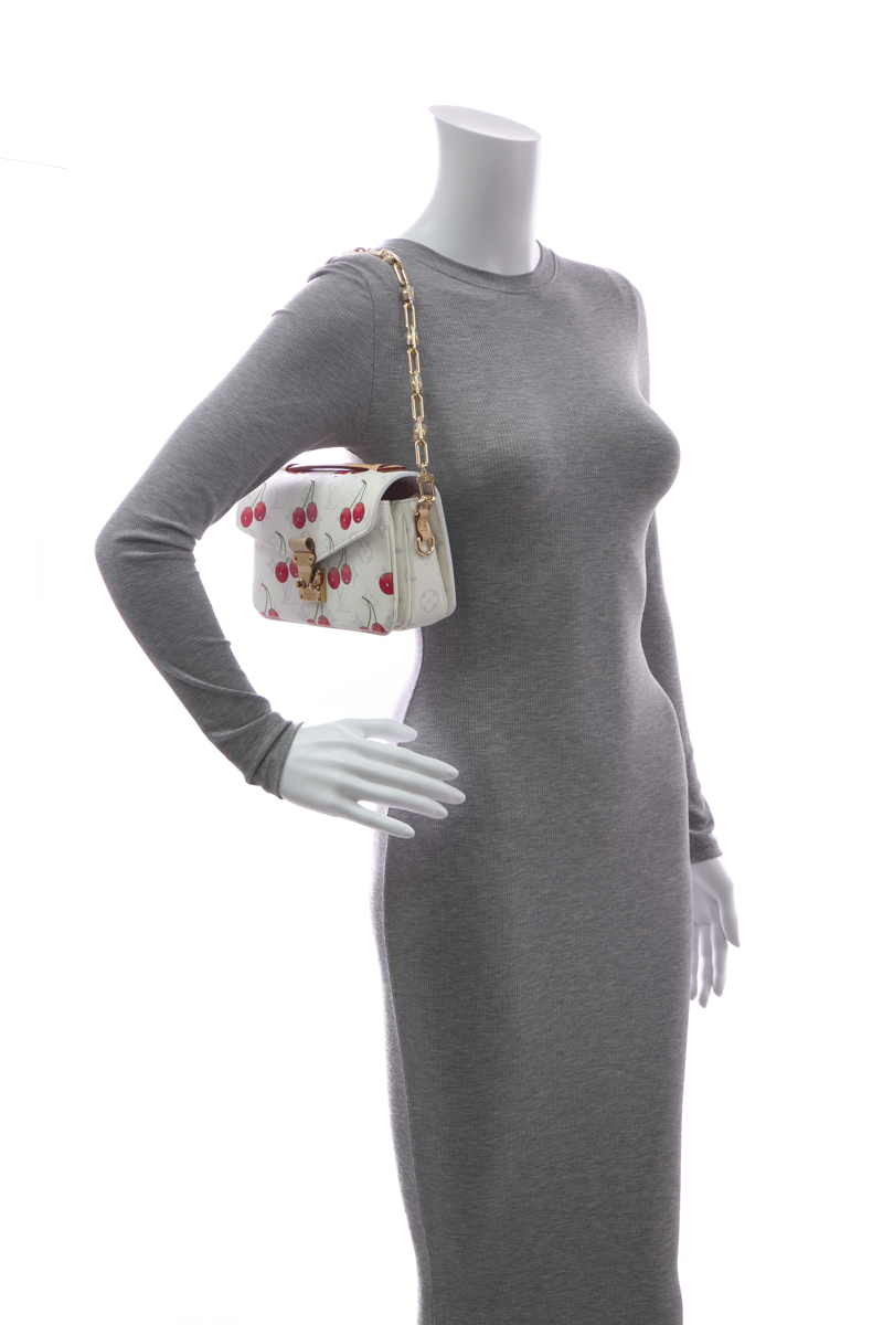 Louis-Vuitton-x-Murakami-Pochette-Metis -East-West-292710