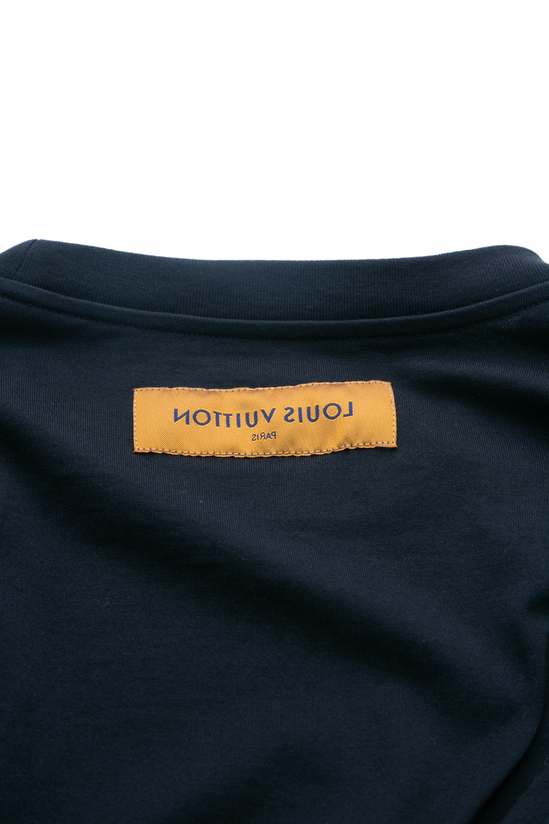 Long Sleeve T-Shirt - Size Extra Large