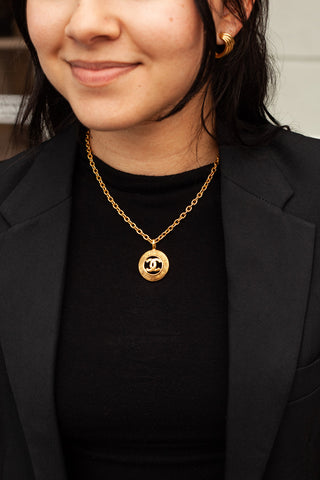 Chanel Vintage CC Round Necklace