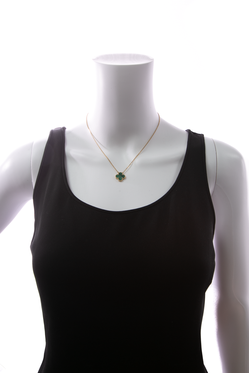 Van-Cleef-&-Arpels-Malachite-Alhambra- Pendant-Necklace-289051