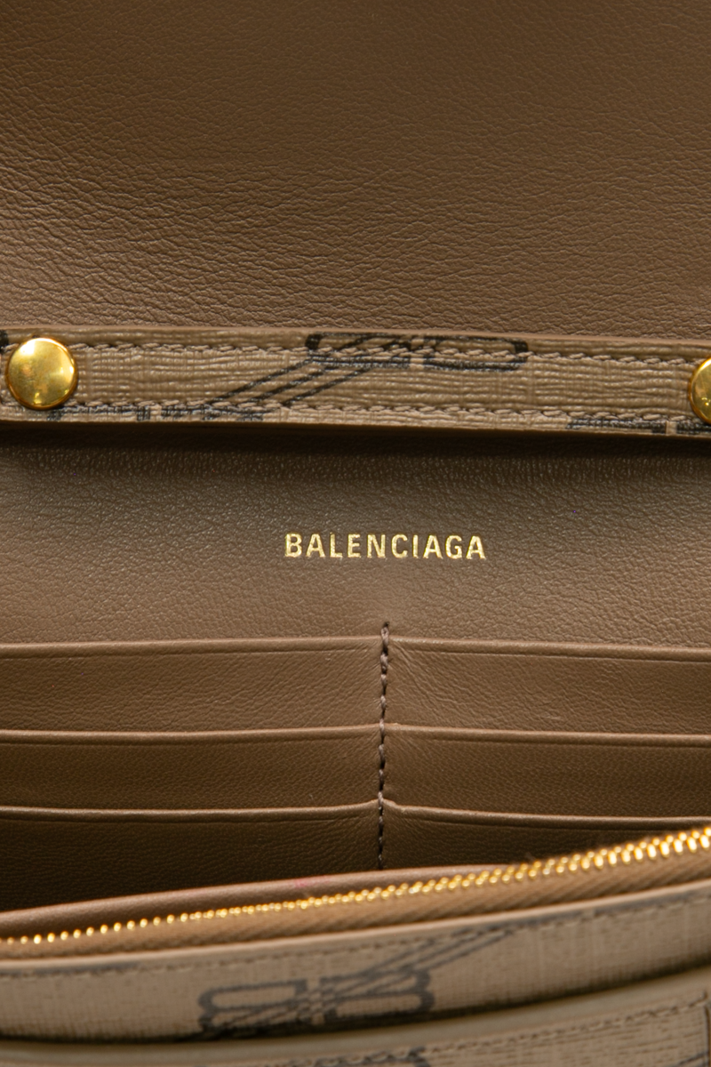 Hourglass Wallet on Chain