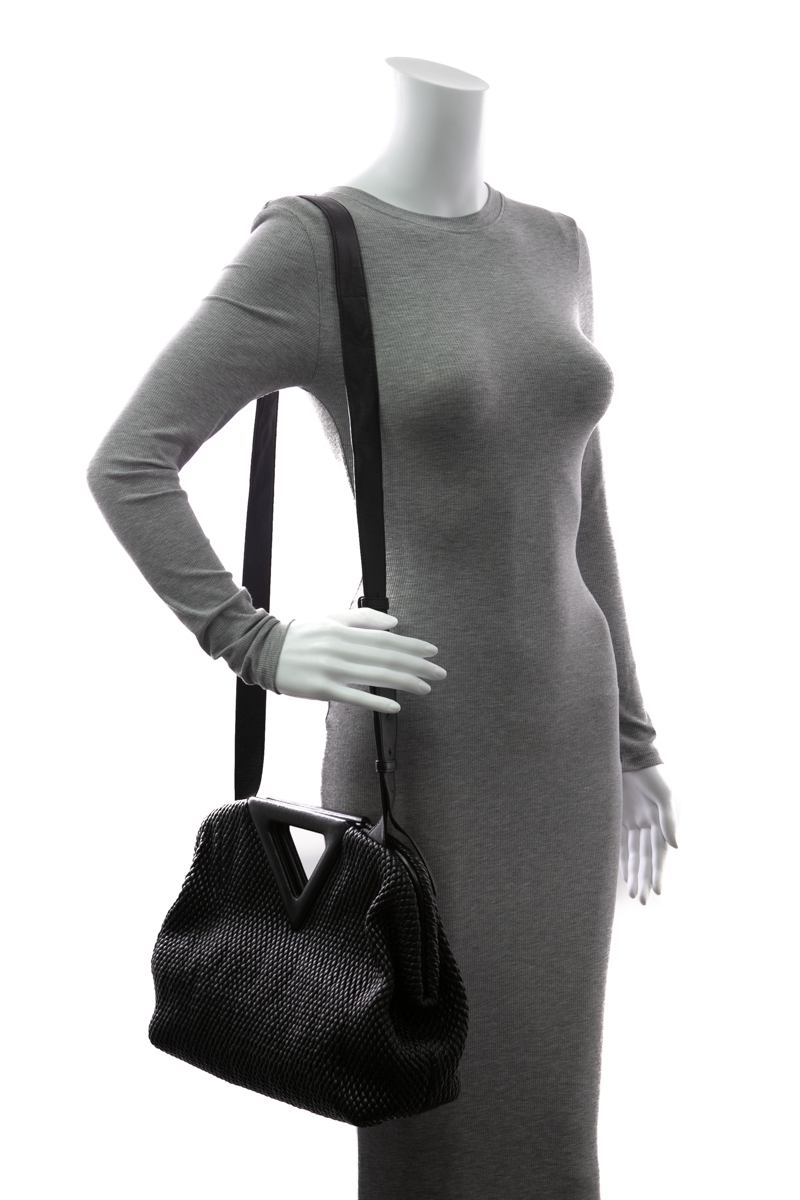 Bottega-Veneta-Knit-Small-The-Point- Triangle-Bag-298417