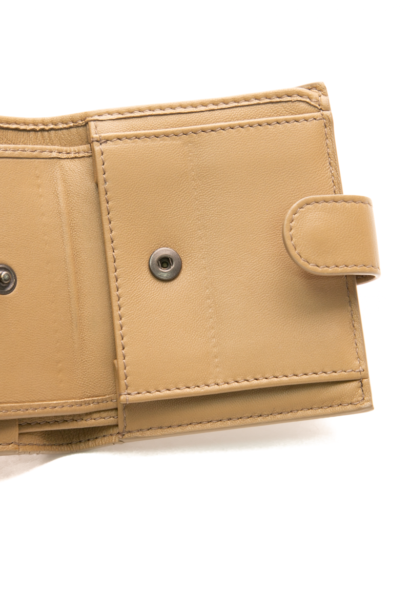 Compact Snap Wallet