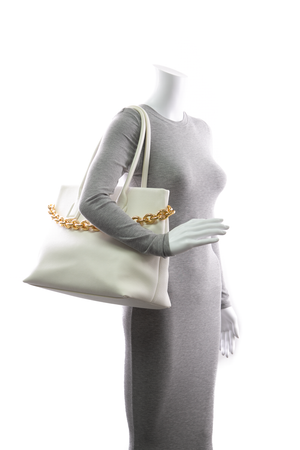 Mount Tote