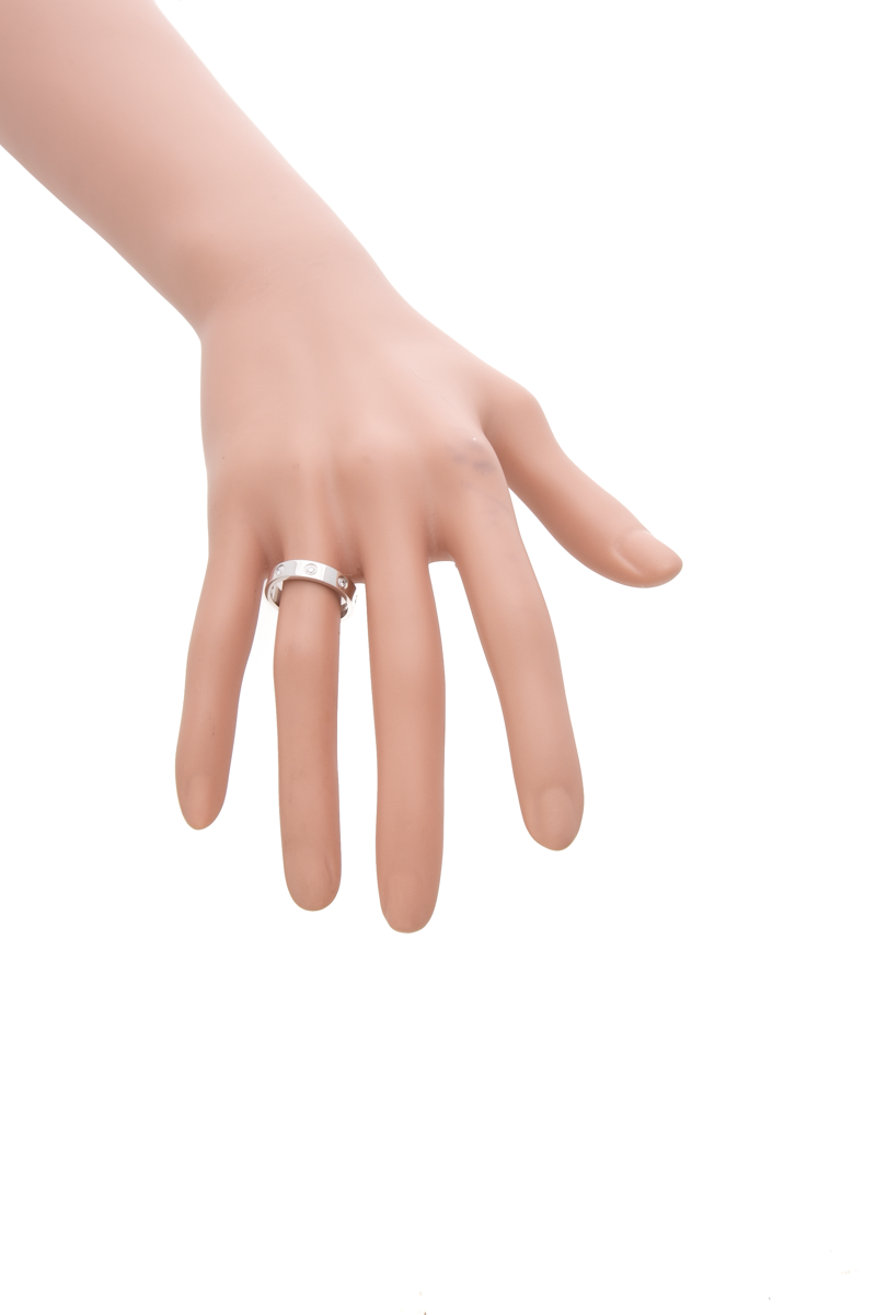 Small Model 8 Diamond Love Ring - Size 6
