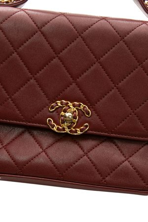 Chain Infinity Top Handle Bag