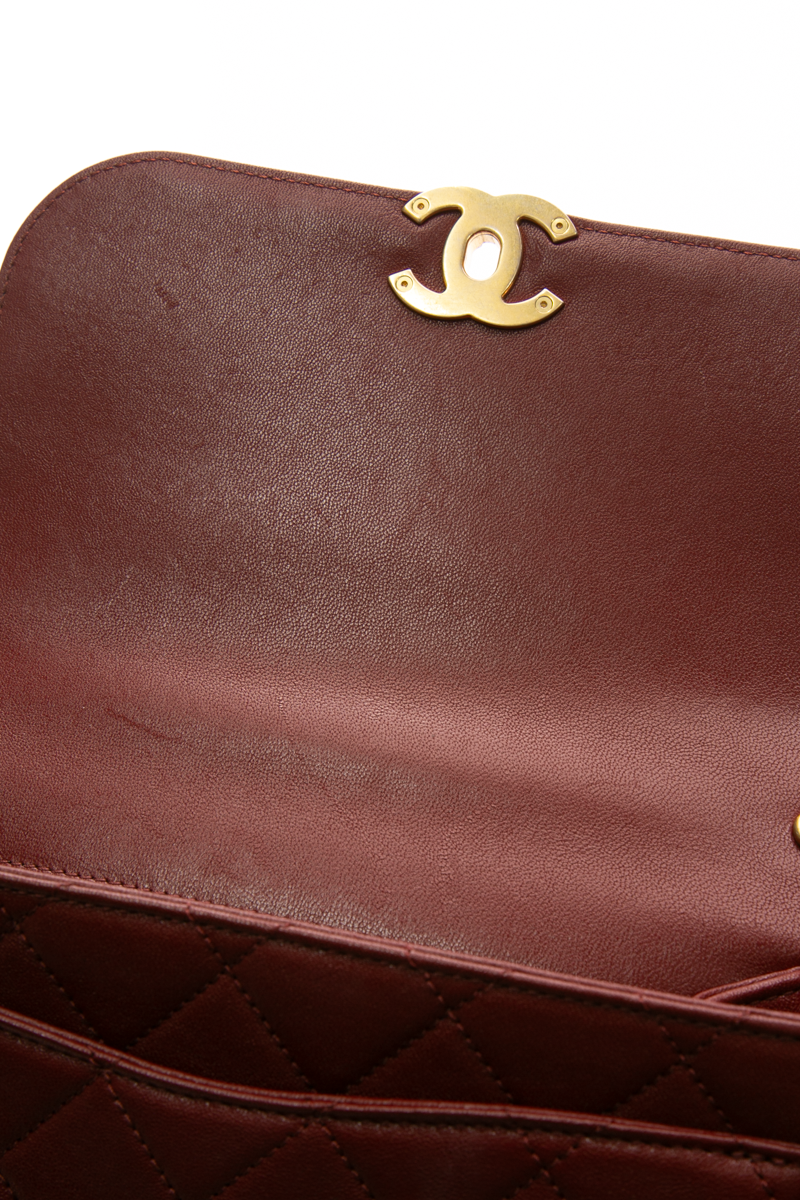 Chain Infinity Top Handle Bag