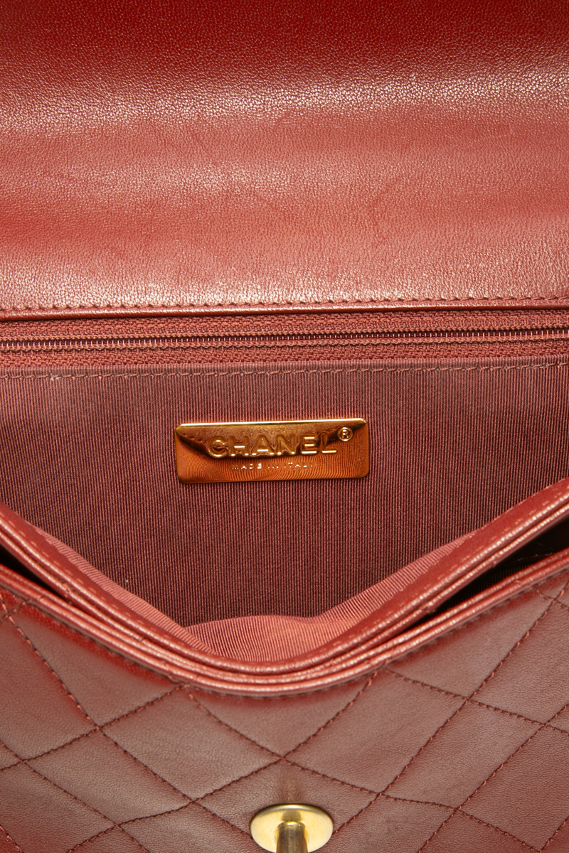 Chain Infinity Top Handle Bag