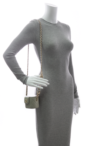 Chanel-Mini-Vanity-Case-295277