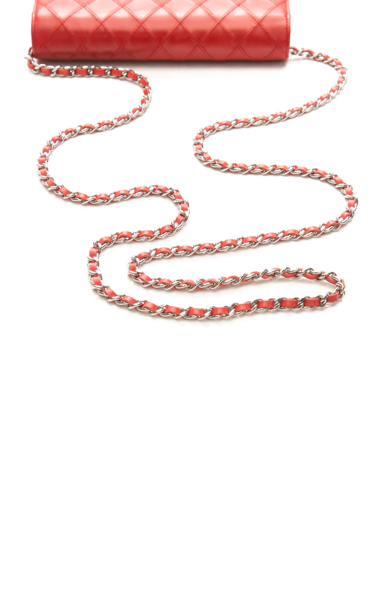 Diamond Stitch Wallet on Chain