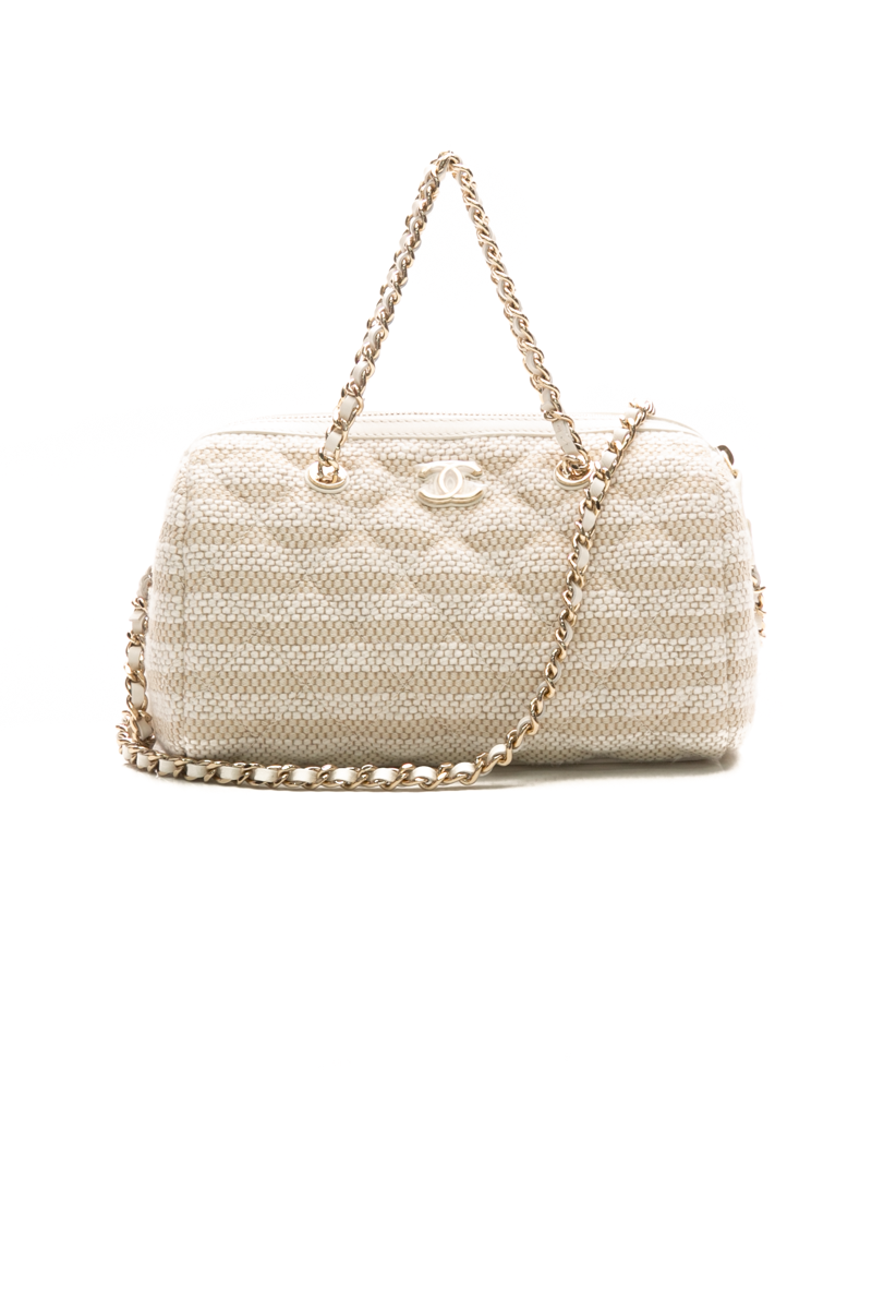 Chanel-Clutch-with-Chain-295427