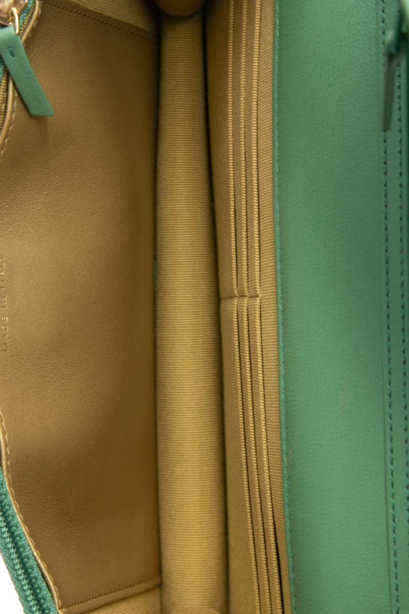 Pearl Crush Wallet On Chain