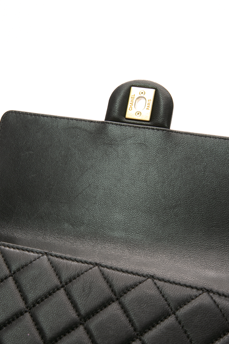 Small Chic Pearls Flap Bag