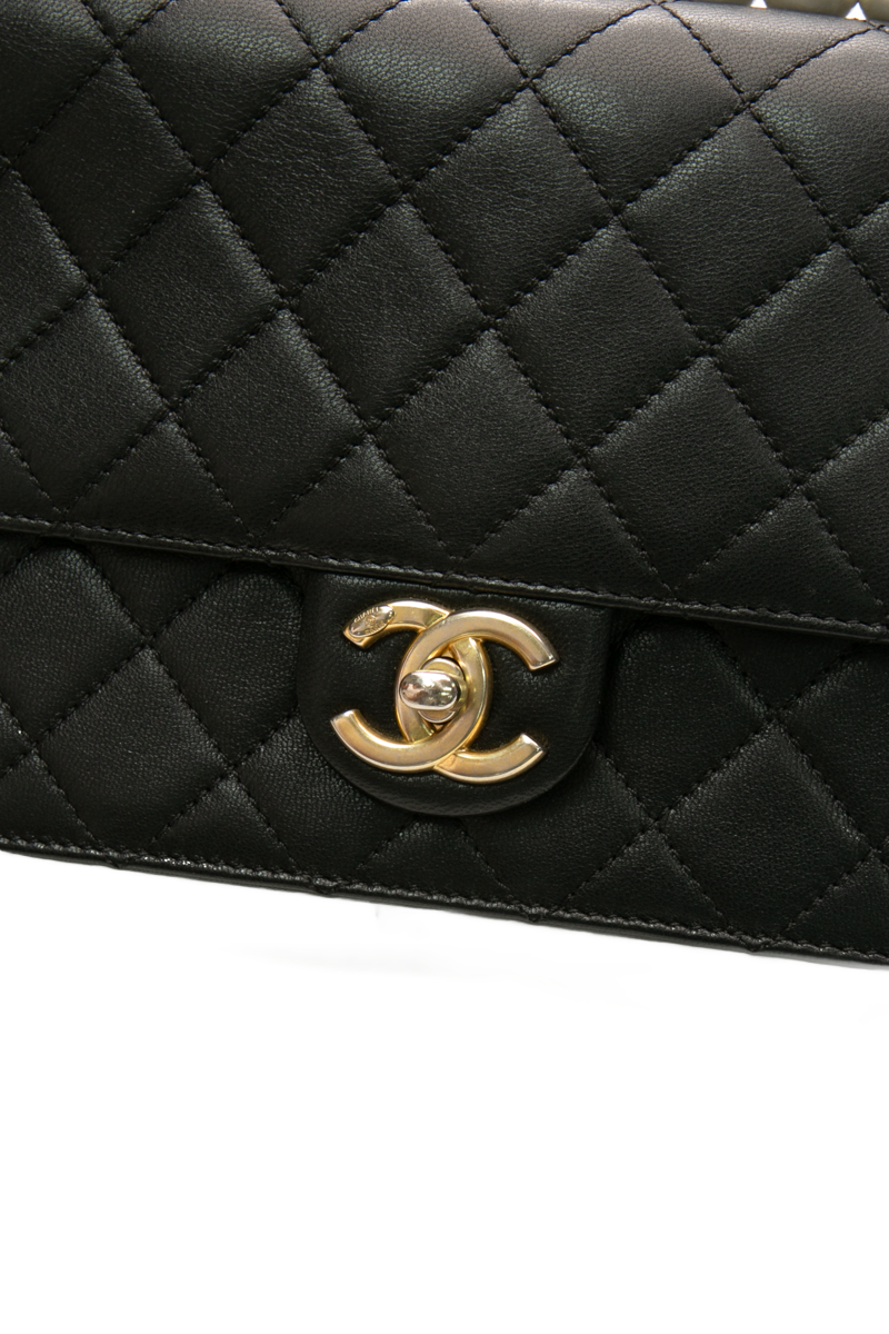 Small Chic Pearls Flap Bag