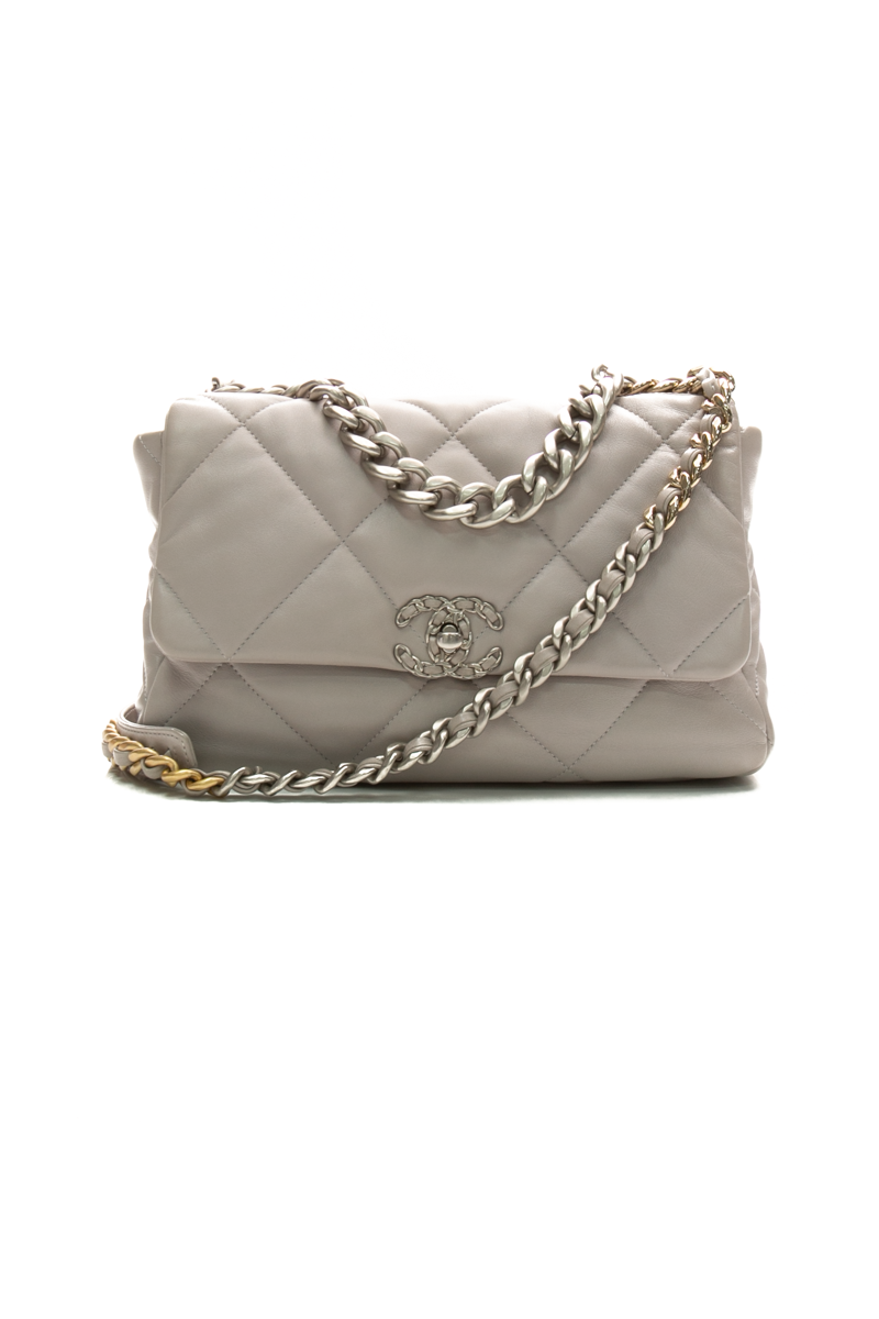 Chanel-Large-Chanel-19-Bag-295786