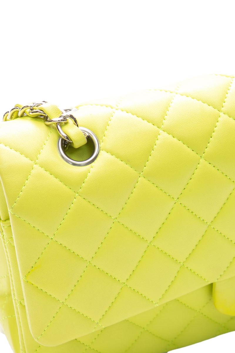 Medium Classic Double Flap