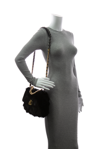 Chanel-Medium-Chanel-19-Bag-296240