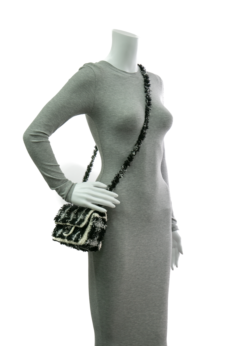 Chanel-Classic-Mini-Rectangular-Flap- Bag-296276