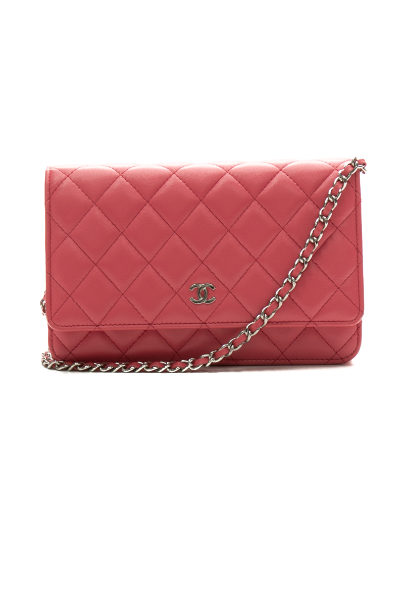 Chanel-Classic-Wallet-on-Chain-296515