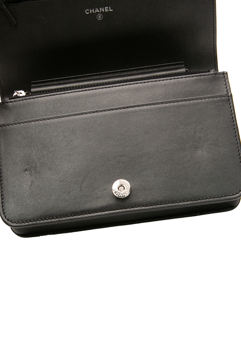 Mademoiselle Wallet on Chain