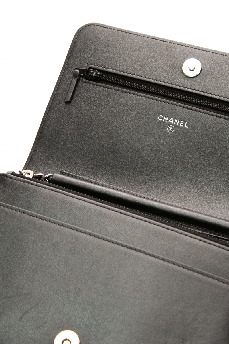 Mademoiselle Wallet on Chain