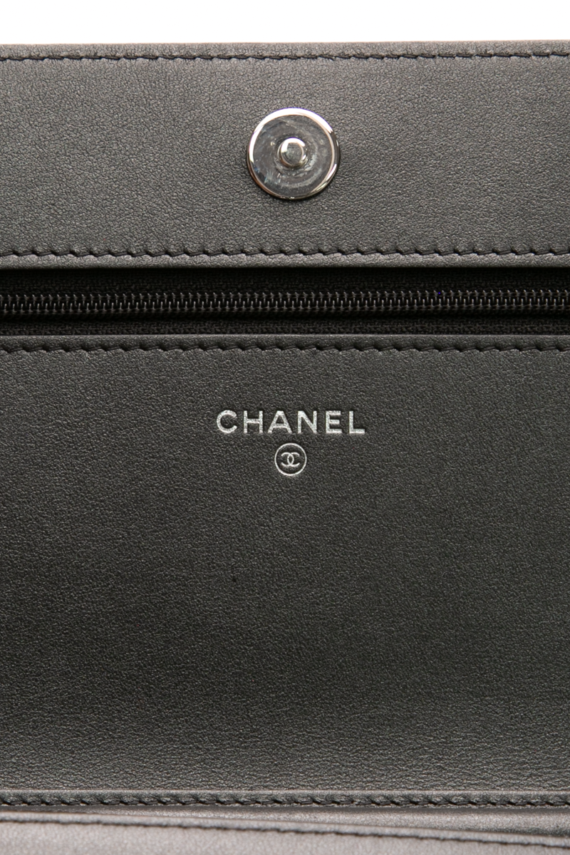 Mademoiselle Wallet on Chain