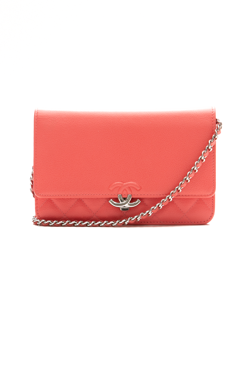 Chanel-Urban-Companion-Wallet-on- Chain-296921