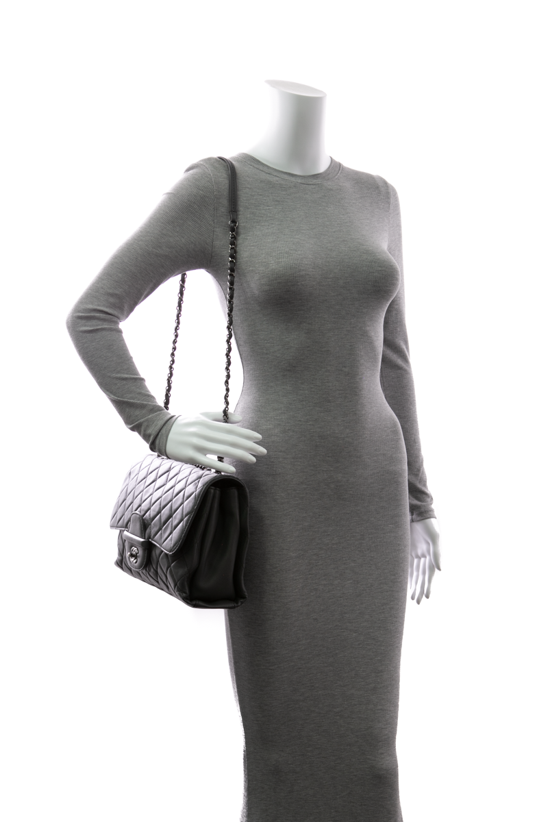 Chanel-Coco-Loop-Jumbo-Flap-Bag-297260