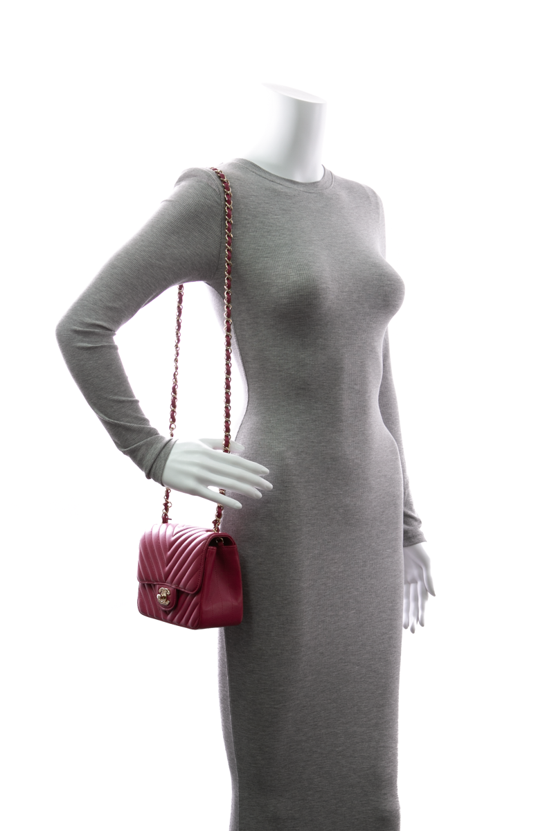 Chanel-Mini-Square-Classic-Flap-Bag-297274