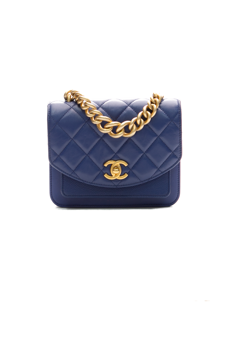 Chanel-Mini-Chain-Flap-Bag-297373