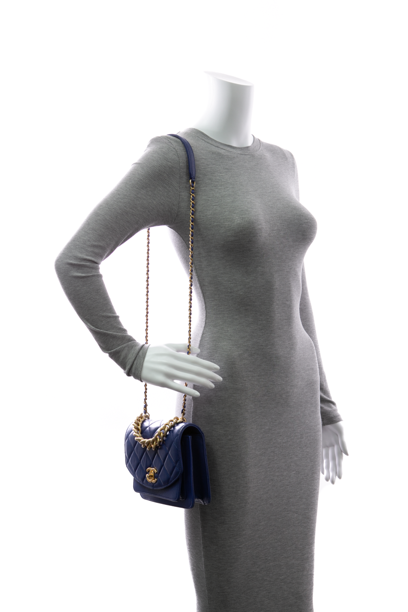 Chanel-Mini-Chain-Flap-Bag-297373