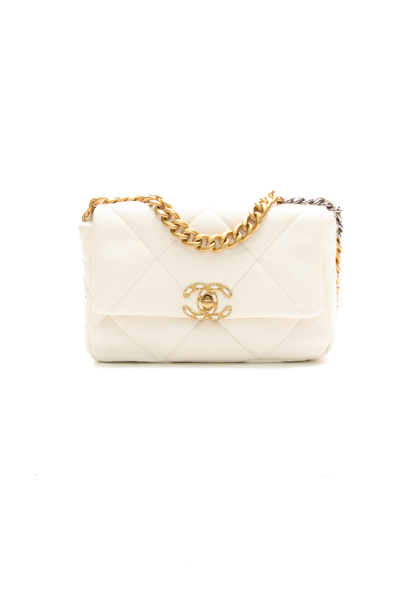 Chanel-Medium-Chanel-19-Bag-297722