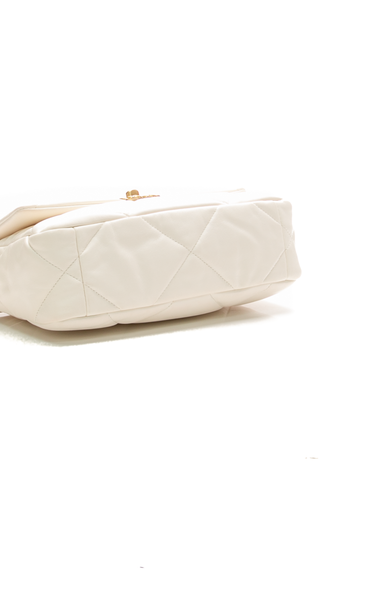 Medium Chanel 19 Bag
