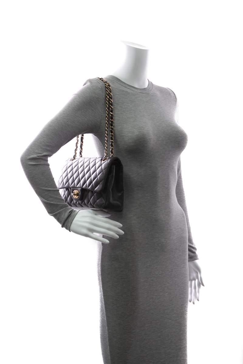 Chanel-Classic-Medium-Double-Flap-Bag-297899