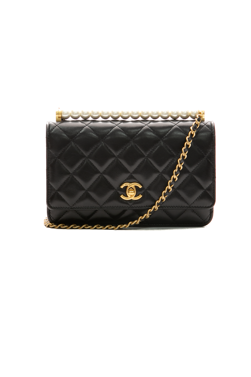Chanel-Pearl-Wallet-on-Chain-297976