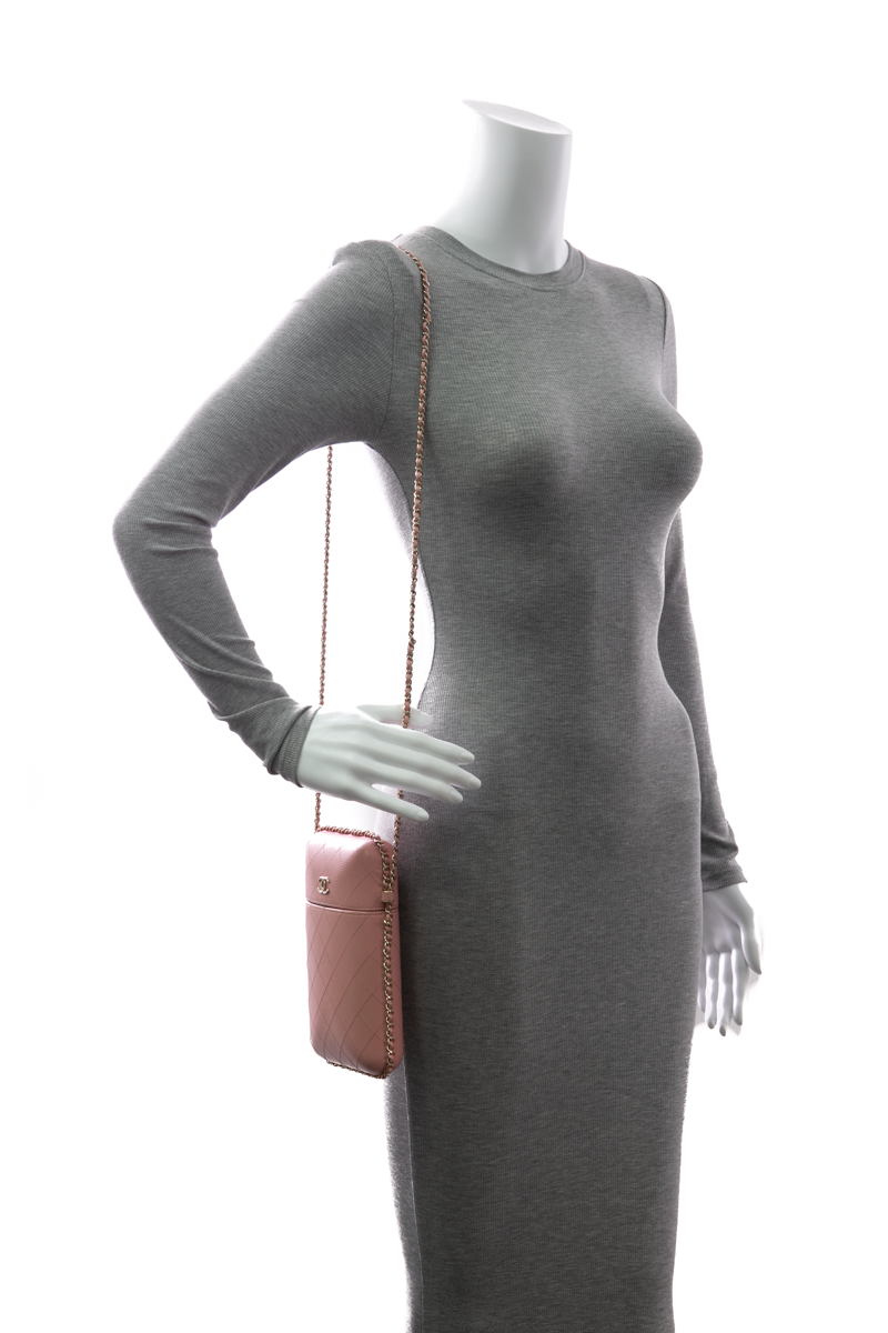 Chanel-Chain-Around-Phone-Holder-298197