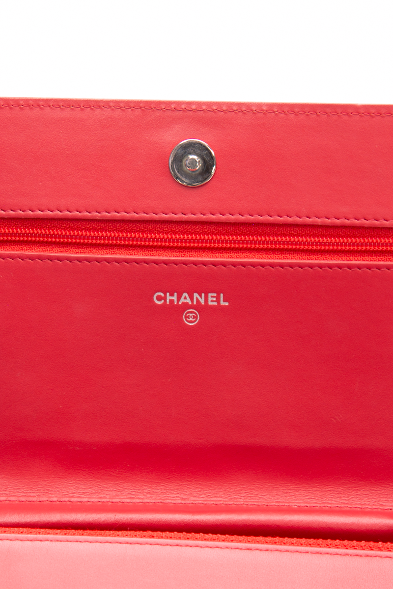 Boy Wallet on Chain