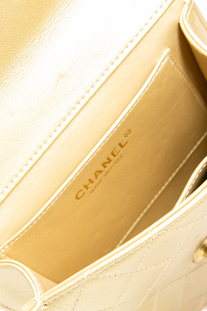 Chic Pearls Crossbody Bag
