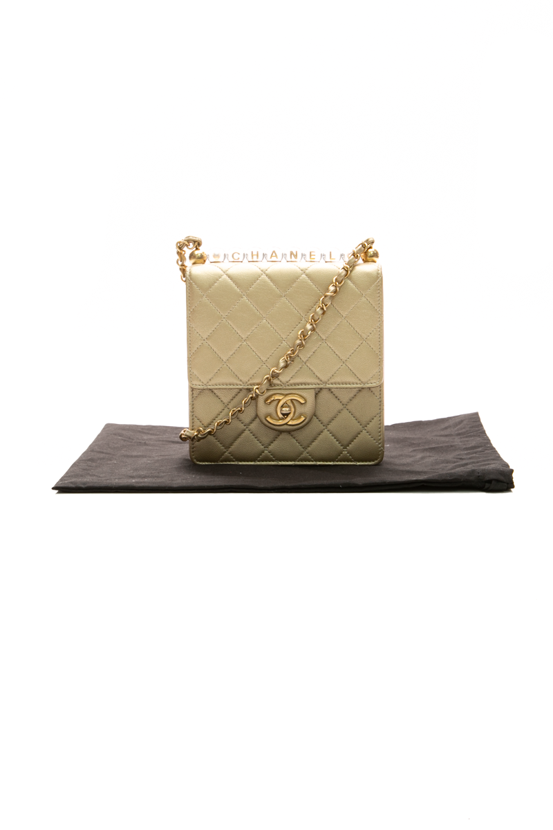 Chic Pearls Crossbody Bag