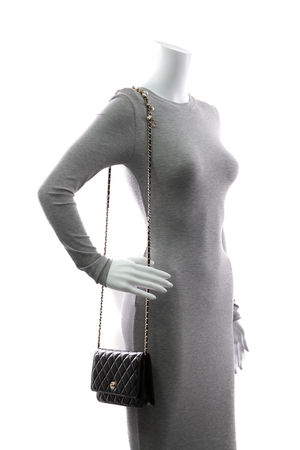Pearl Charm Wallet On Chain