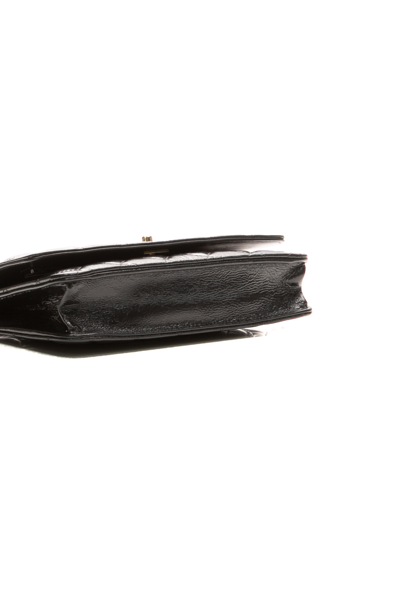 Pearl Charm Wallet On Chain