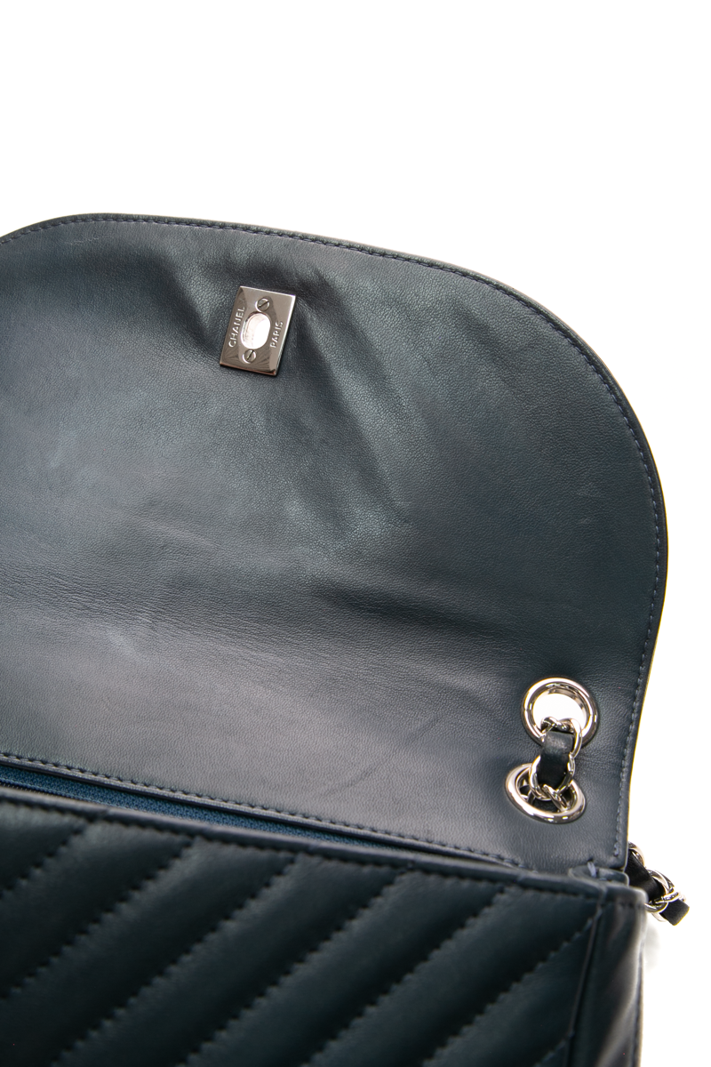 Medium Round CC Flap Bag