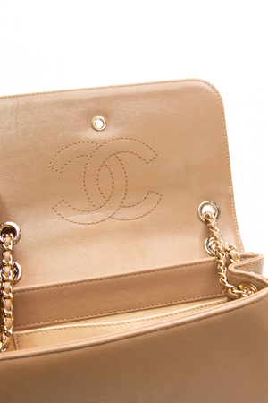 Small Subtle Flap Bag