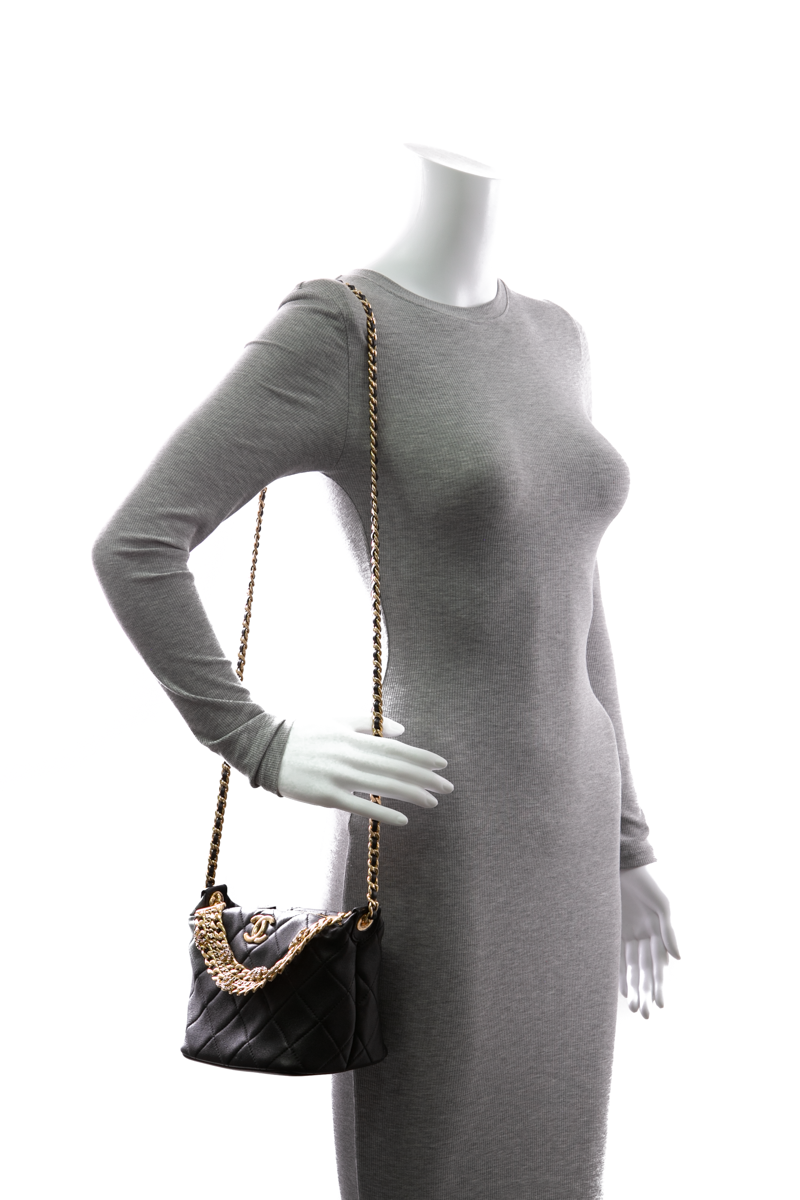 Chanel-Crystal-Chain-Hobo-Bag-299289